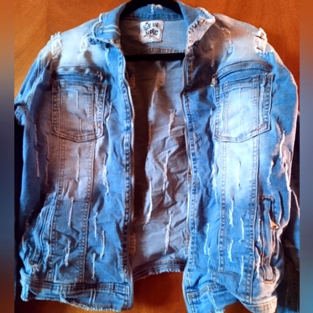 Women's distressed jean jacket 1X